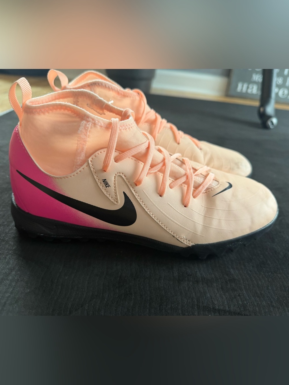 Nike Phantom Luna Turf Sneakers/Indoor Cleats soccer